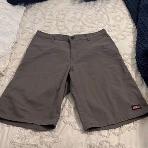 Mens Dickies Shorts. Grey. Size 36.
